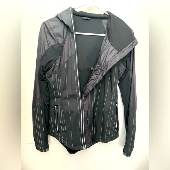 Lululemon Jacket - Picture 4 of 6